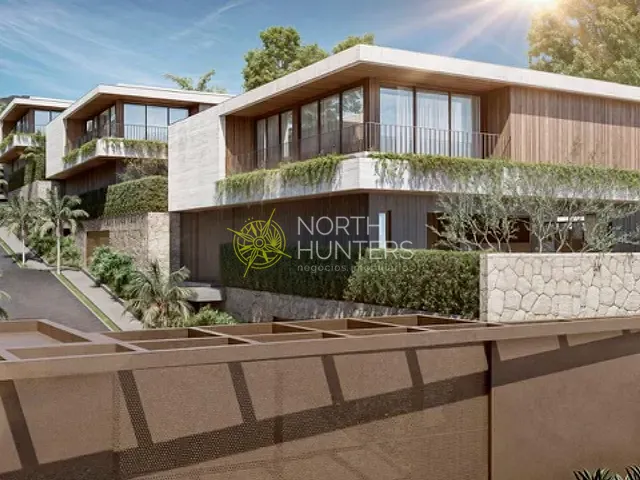 Casa com 490m² 4 quartos e 7 banheiros, à venda, no bairro América em Joinville