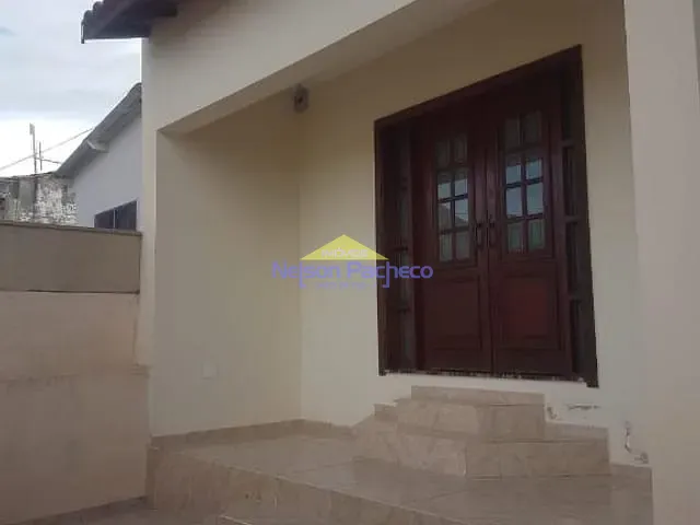 Casa com 250m² 3 quartos e 1 banheiro, para alugar, no bairro Jardim Maria Amélia em Capivari