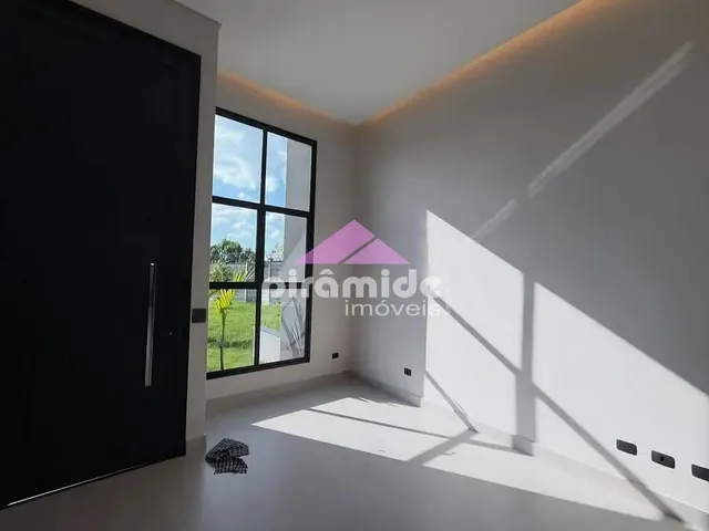 Casa com 231m² 3 quartos e 3 banheiros, à venda, no bairro Jardim Jacinto em Jacareí