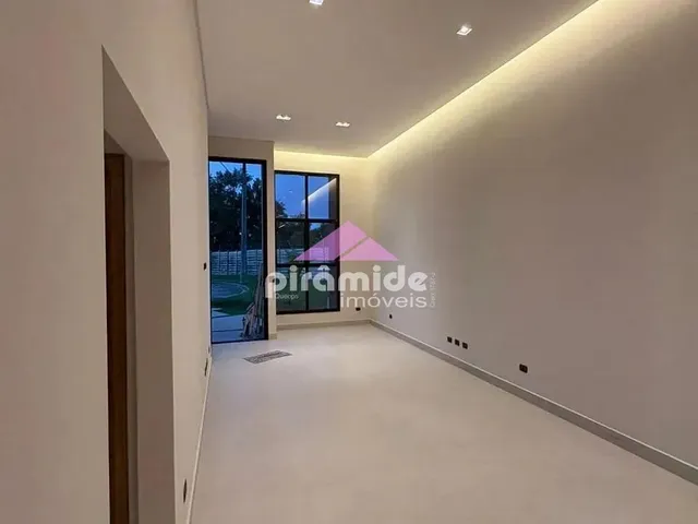 Casa com 231m² 3 quartos e 3 banheiros, à venda, no bairro Jardim Jacinto em Jacareí