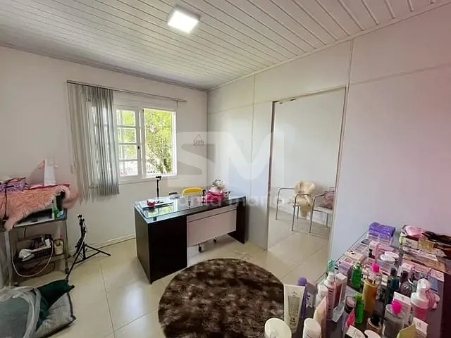 Casa com 343m² 6 quartos e 1 banheiro, à venda, no bairro Passo dos Fortes em Chapecó