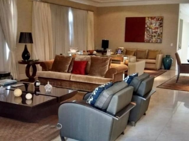 Casa com 2072m² 5 quartos e 7 banheiros, à venda, no bairro Tamboré em Santana de Parnaíba