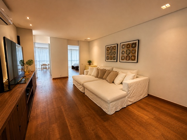 Casa com 800m² 4 quartos e 6 banheiros, para alugar, no bairro Porto Feliz em Porto Feliz