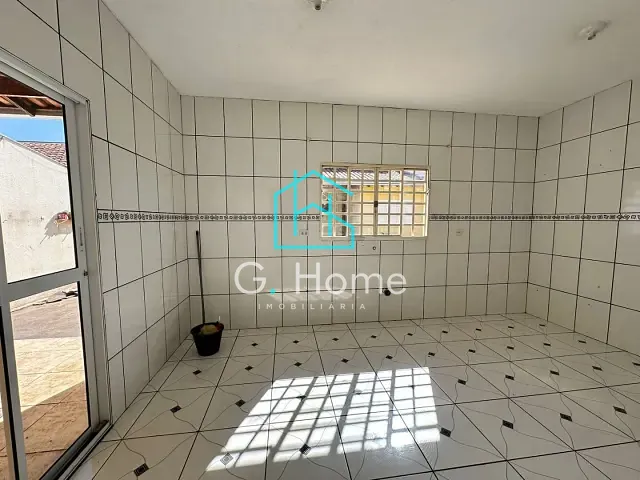 Casa com 250m² 4 quartos e 3 banheiros, à venda, no bairro Jardim Maria Celina em Londrina