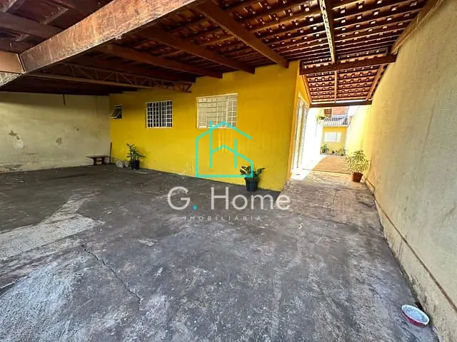 Casa com 250m² 4 quartos e 3 banheiros, à venda, no bairro Jardim Maria Celina em Londrina