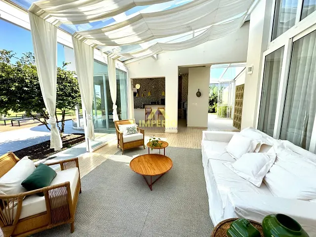 Casa com 2124m² 6 quartos e 9 banheiros, à venda, no bairro Loteamento Residencial Parque Terras de Santa Cecília em Itu