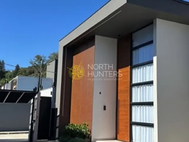 Casa com 320m² 3 quartos e 4 banheiros, à venda, no bairro América em Joinville