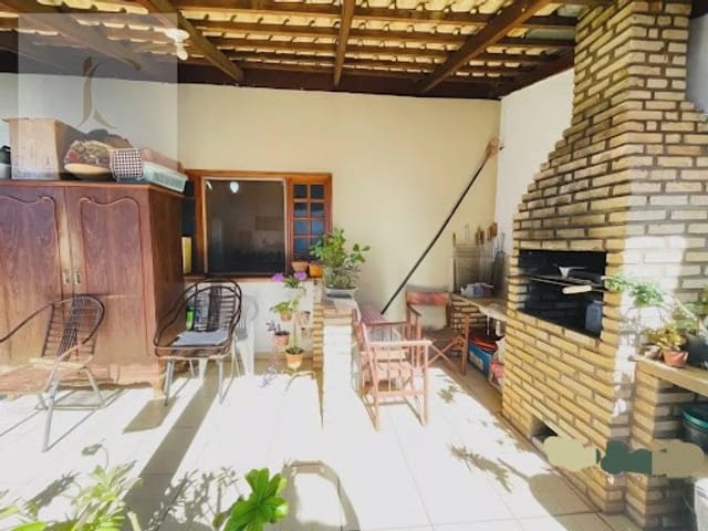 Casa 3 quartos e 2 banheiros, à venda, no bairro Morada do Ouro em Cuiabá