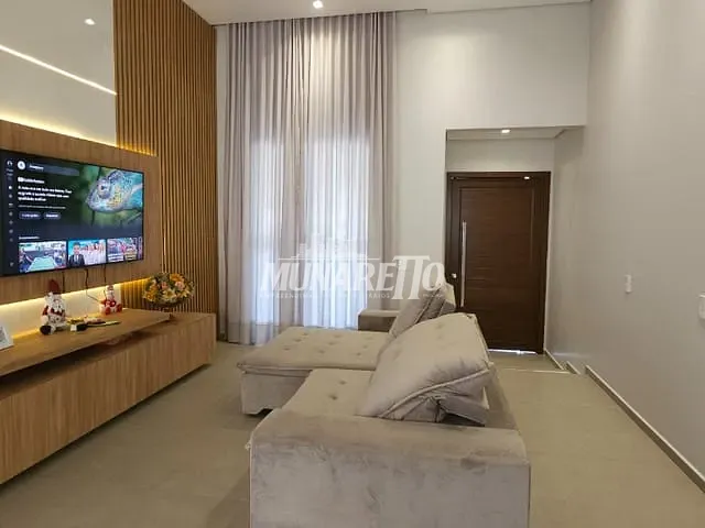 Casa com 426m² 3 quartos e 2 banheiros, à venda, no bairro Centro em Piratuba