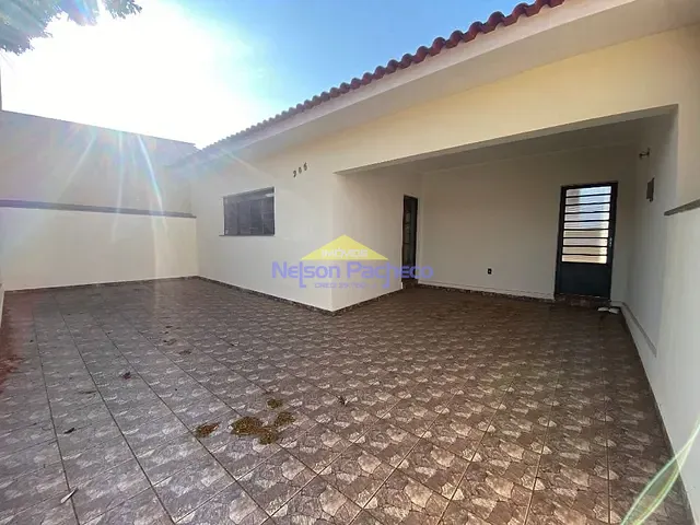 Casa com 250m² 2 quartos e 2 banheiros, à venda, no bairro Morada do Sol em Capivari