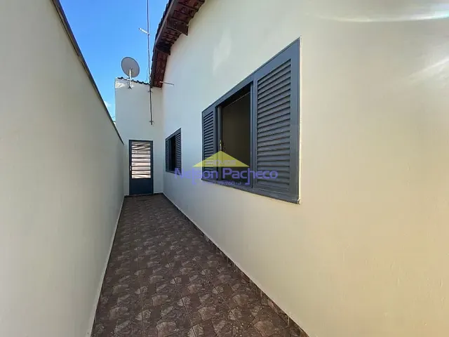 Casa com 250m² 2 quartos e 2 banheiros, à venda, no bairro Morada do Sol em Capivari