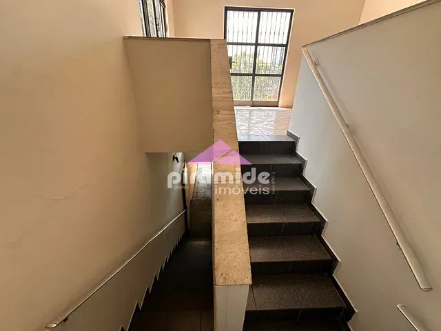 Casa com 90m² 4 quartos e 2 banheiros, para alugar, no bairro Palmeiras de São José em São José dos Campos
