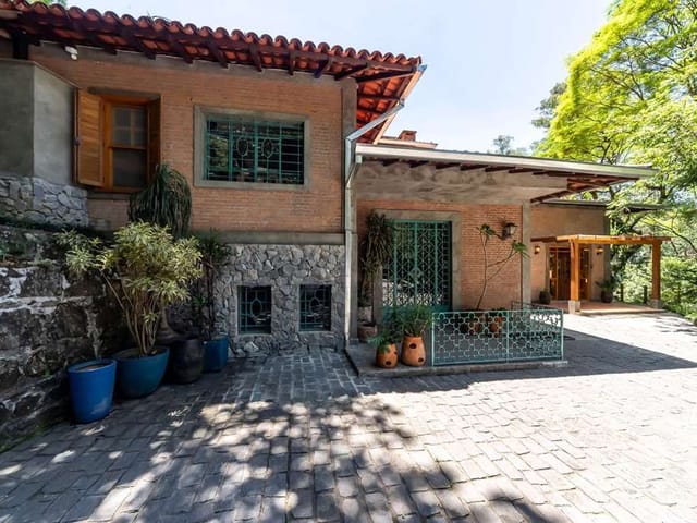 Foto do Casa - Casa à Venda no Palos Verdes, Granja Viana, Carapicuíba, SP - 6 Dormitórios, 4 Suítes, 821,51 m², Piscina, Espaço Gourmet e Ampla Área Verde | Eleve Imóveis