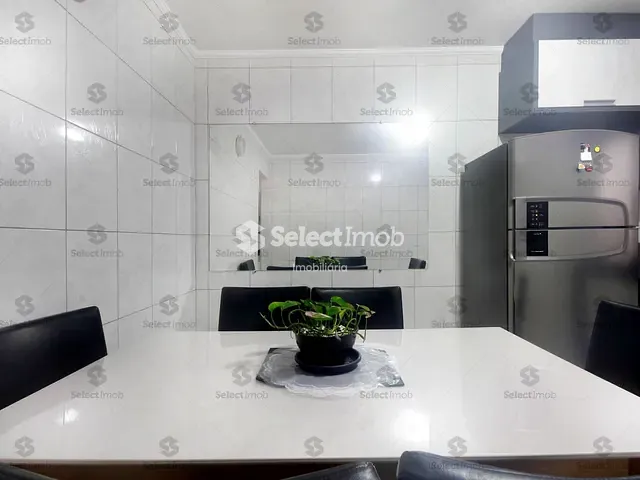 Casa com 105m² 2 quartos e 3 banheiros, à venda, no bairro Vila Assis Brasil em Mauá