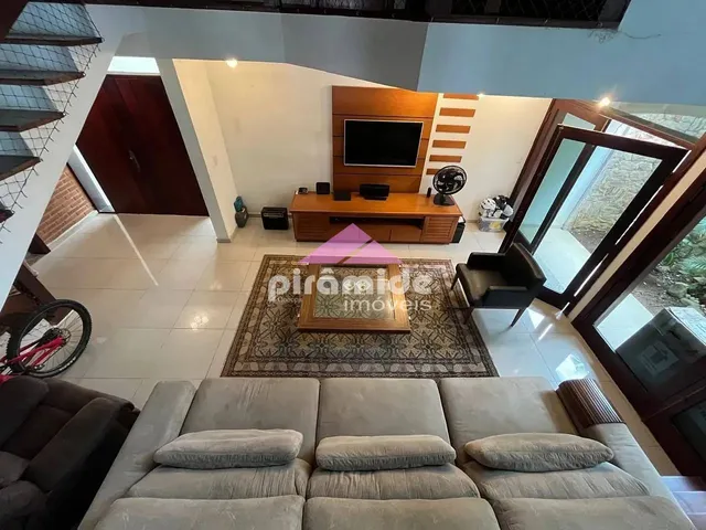 Casa com 570m² 4 quartos e 4 banheiros, à venda, no bairro Jardim Das Colinas em São José Dos Campos