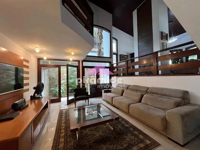 Casa com 570m² 4 quartos e 4 banheiros, à venda, no bairro Jardim Das Colinas em São José Dos Campos