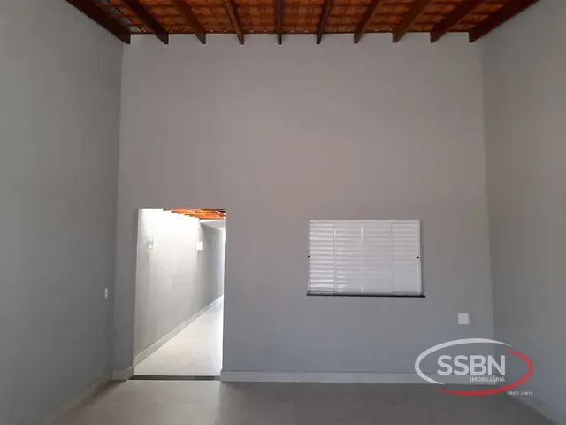 Casa 2 quartos e 2 banheiros, à venda, no bairro Vila Azenha em Nova Odessa