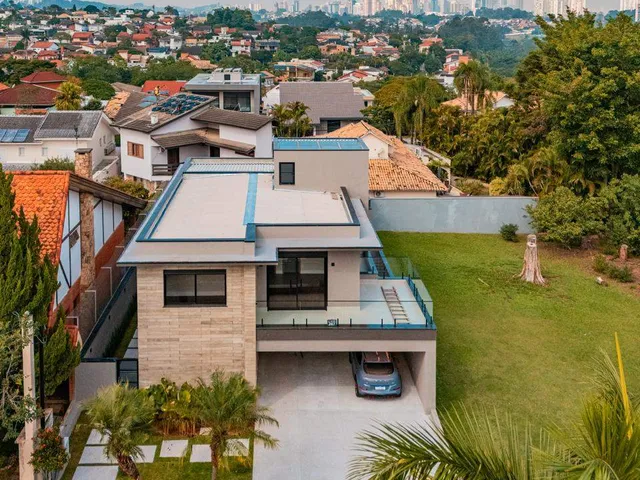 Casa com 360m² 4 quartos e 5 banheiros, à venda, no bairro Alphaville em Santana de Parnaíba