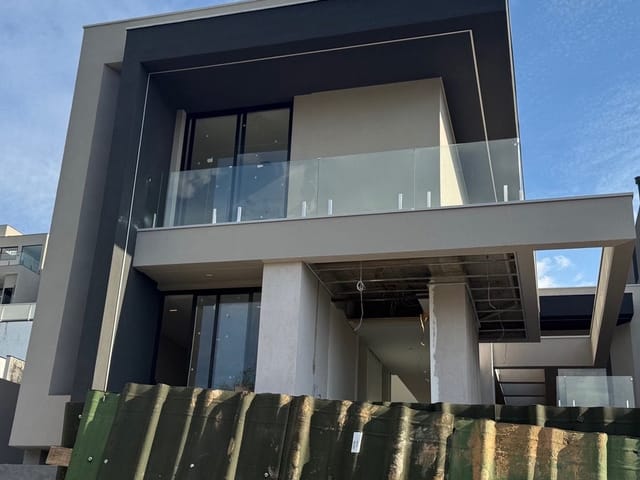 Casa com 490m² 5 quartos e 8 banheiros, à venda, no bairro Alphaville em Santana de Parnaíba