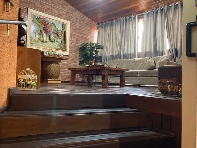 Casa com 200m² 3 quartos e 2 banheiros, à venda, no bairro Pedregulho em Guaratinguetá