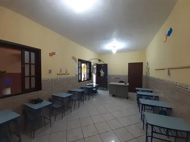 Casa com 200m² 3 quartos e 2 banheiros, à venda, no bairro Pedregulho em Guaratinguetá