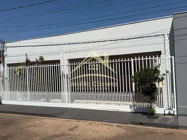 Casa com 200m² 3 quartos e 2 banheiros, à venda, no bairro Ikaray em Várzea Grande