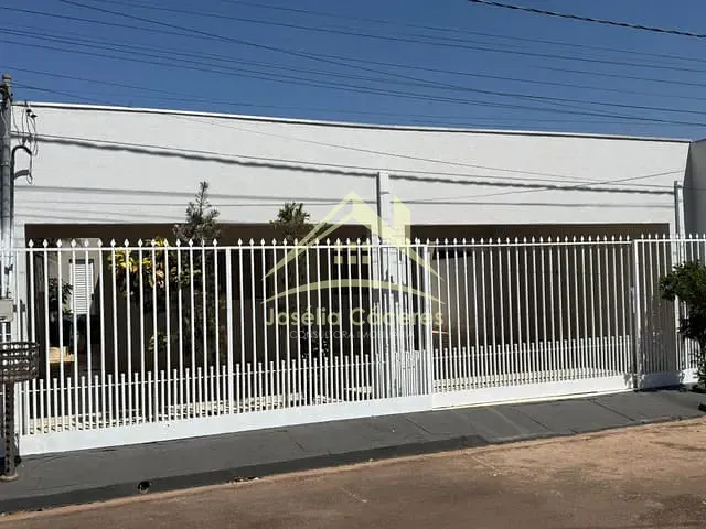 Casa com 200m² 3 quartos e 2 banheiros, à venda, no bairro Ikaray em Várzea Grande