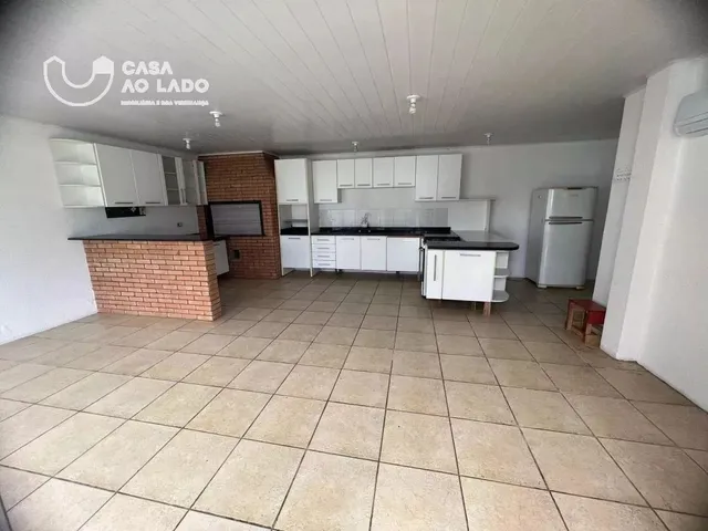 Casa 4 quartos e 3 banheiros, à venda, no bairro Cajuru em Curitiba