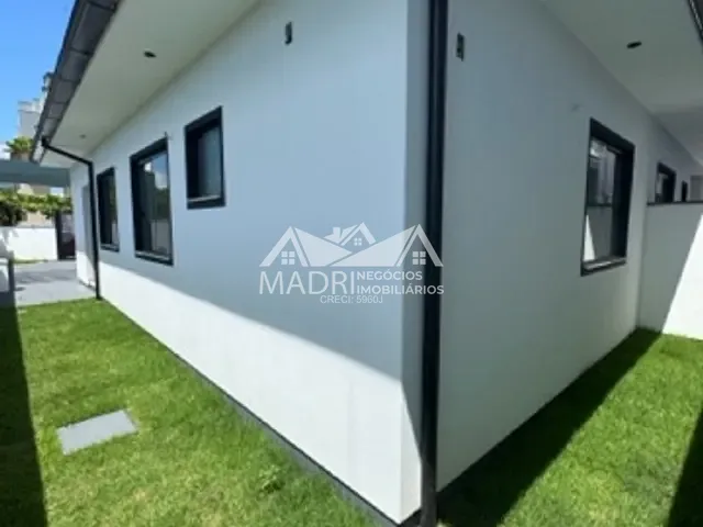 Casa com 85m² 3 quartos e 2 banheiros, à venda, no bairro Nova Palhoça em Palhoça