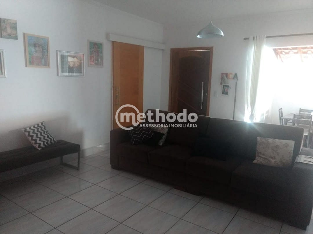 Casa, 3 quartos, 208 m² - Foto 2