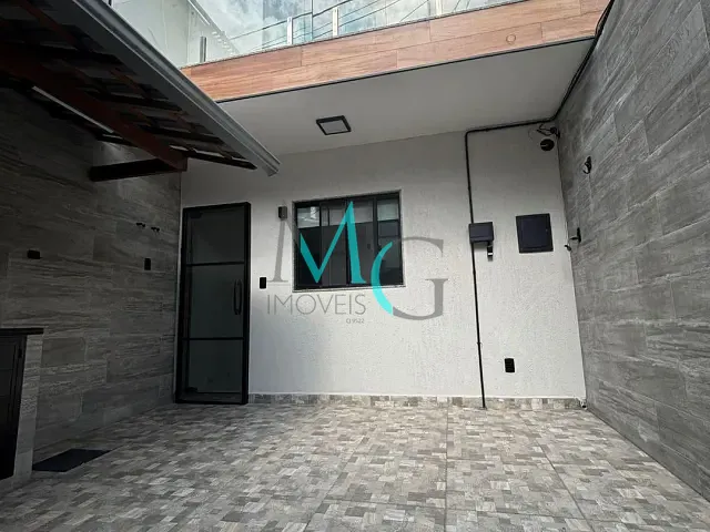 Casa 2 quartos e 2 banheiros, à venda, no bairro Campo Grande em Rio de Janeiro