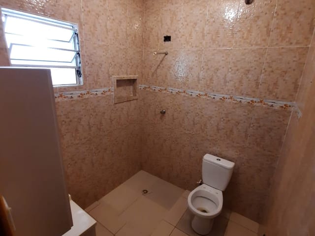 Casa com 175m² 3 quartos e 1 banheiro, à venda, no bairro Vila Rica em Pindamonhangaba