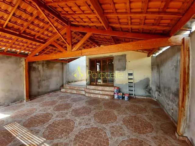 Casa com 175m² 3 quartos e 1 banheiro, à venda, no bairro Vila Rica em Pindamonhangaba
