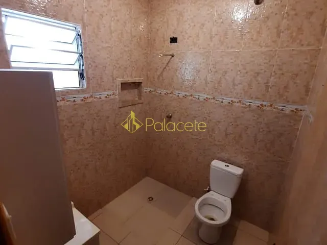 Casa com 175m² 3 quartos e 1 banheiro, à venda, no bairro Vila Rica em Pindamonhangaba