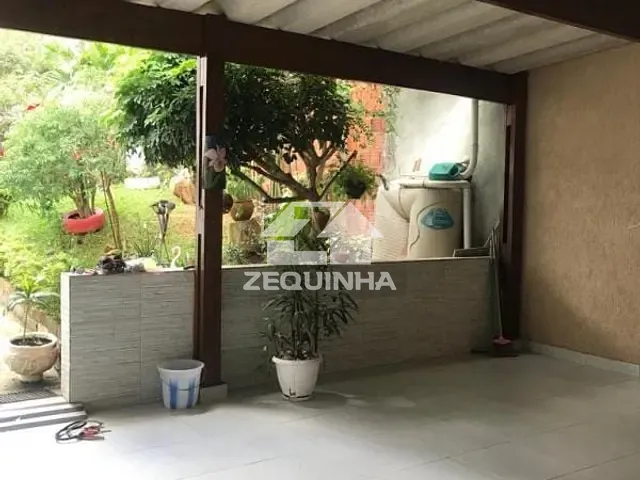Casa com 230m² 4 quartos e 3 banheiros, à venda, no bairro Jardim Elvira em Osasco