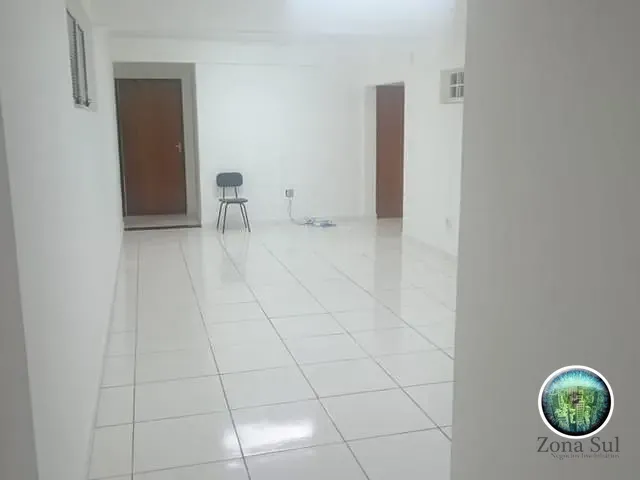 Casa com 406m², à venda ou para alugar, no bairro Campolim em Sorocaba