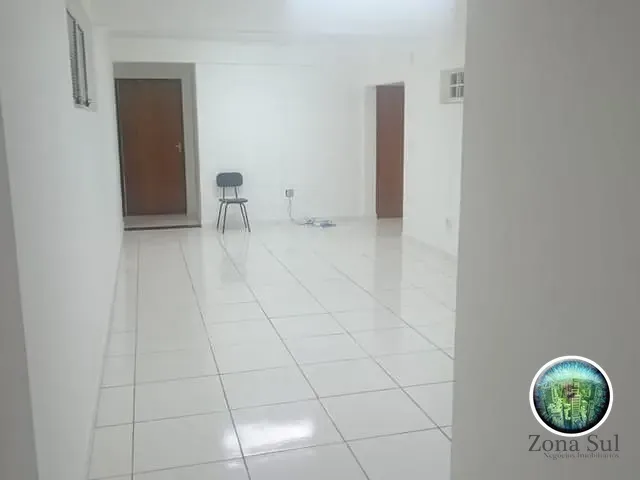 Casa com 406m², à venda ou para alugar, no bairro Campolim em Sorocaba