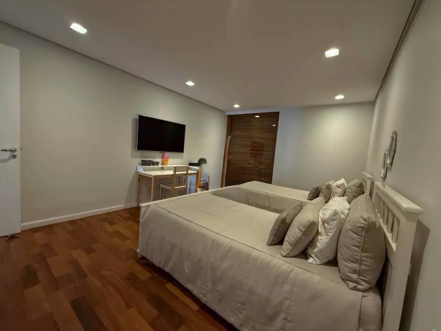 Casa com 1200m² 4 quartos e 6 banheiros, à venda ou para alugar, no bairro Centro em Porto Feliz