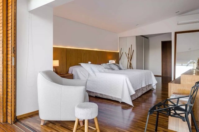 Casa com 800m² 4 quartos e 6 banheiros, à venda, no bairro Centro em Porto Feliz