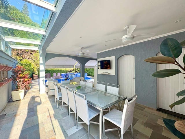 Casa com 400m² 4 quartos e 6 banheiros, à venda ou para alugar, no bairro Alphaville em Santana de Parnaíba