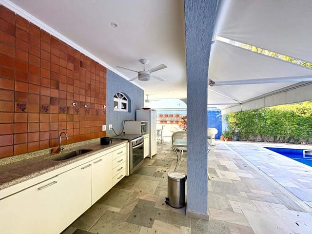 Casa com 400m² 4 quartos e 6 banheiros, à venda ou para alugar, no bairro Alphaville em Santana de Parnaíba