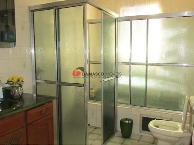 Casa com 228m² 2 quartos e 1 banheiro, à venda, no bairro Vila Aquilino em Santo André