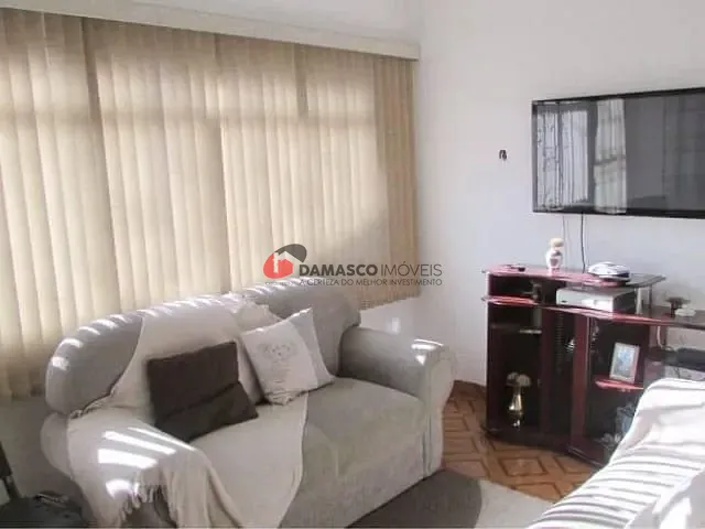 Casa com 228m² 2 quartos e 1 banheiro, à venda, no bairro Vila Aquilino em Santo André