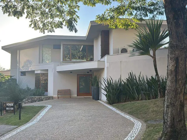 Casa com 998m² 5 quartos e 6 banheiros, à venda, no bairro Alphaville em Barueri