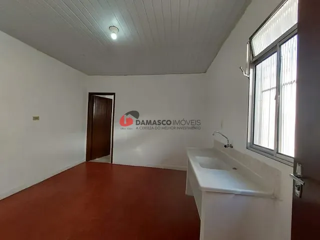 Casa 1 quarto e 1 banheiro, para alugar, no bairro Cerâmica em São Caetano do Sul
