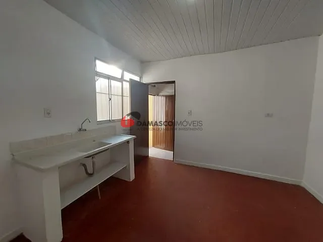 Casa 1 quarto e 1 banheiro, para alugar, no bairro Cerâmica em São Caetano do Sul