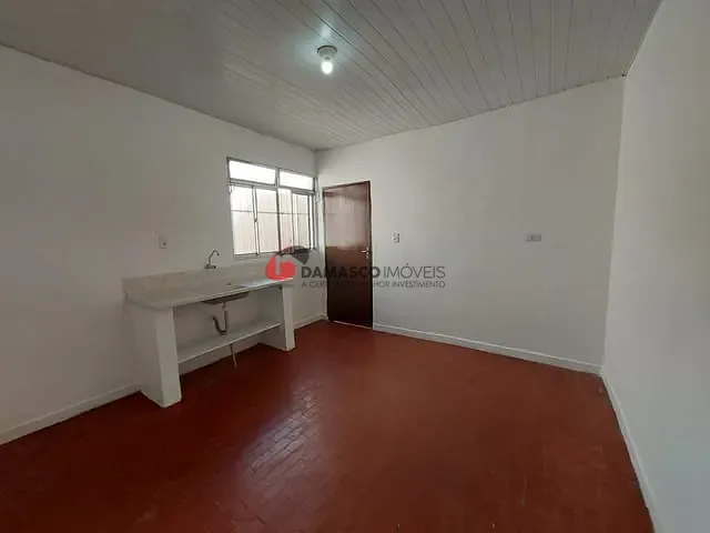 Casa 1 quarto e 1 banheiro, para alugar, no bairro Cerâmica em São Caetano do Sul