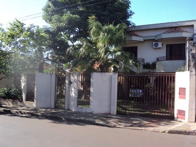 Foto do Casa - Casa à venda 4 Quartos, 1 Suite, 2 Vagas, 230M², São Benedito, Uberaba - MG | ZUCATO IMOBILIARIA LTDA