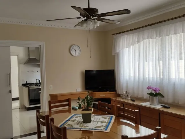 Casa com 580m² 4 quartos e 6 banheiros, para alugar, no bairro Alphaville em Barueri