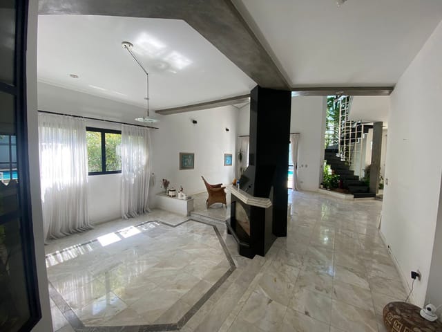 Casa com 560m² 5 quartos e 7 banheiros, à venda, no bairro Alphaville em Barueri